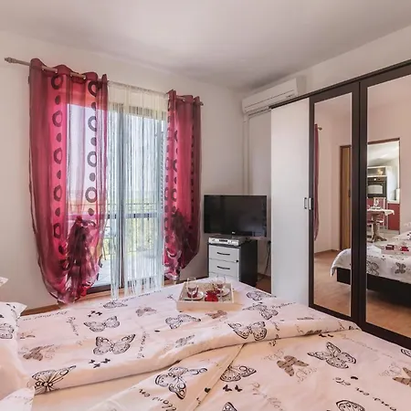 Sveti Lovrec * Koromačno